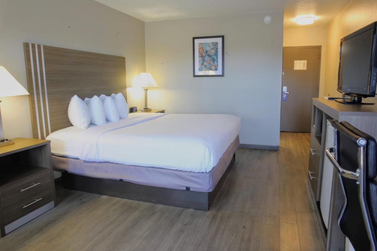 Hotel Baymont By Wyndham Effingham Extérieur photo