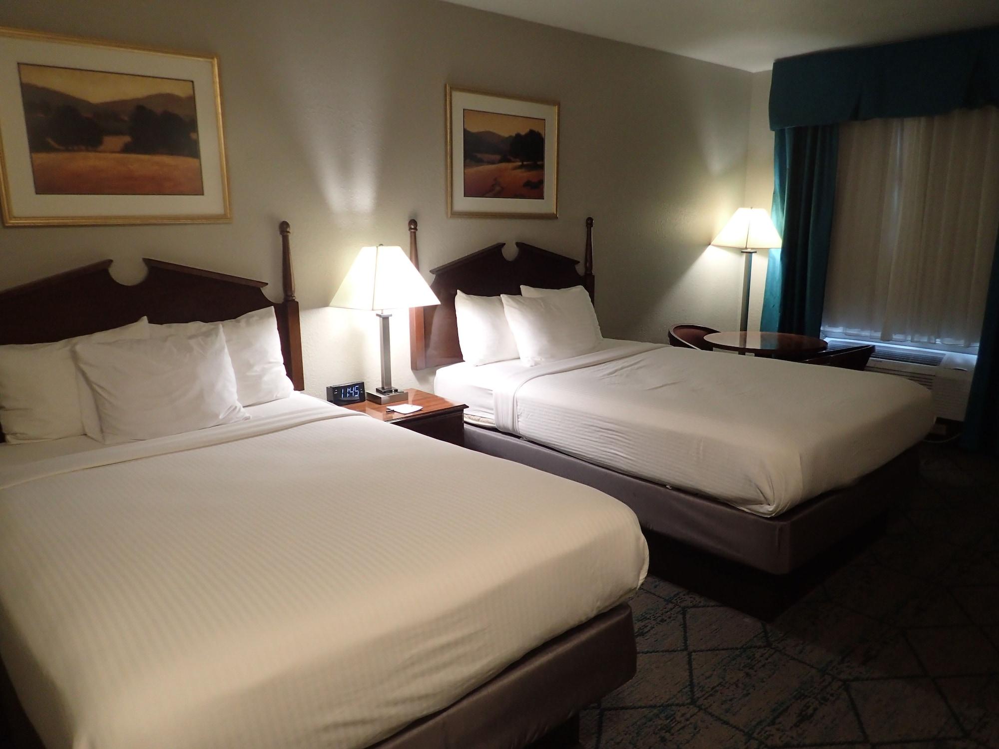Hotel Baymont By Wyndham Effingham Extérieur photo