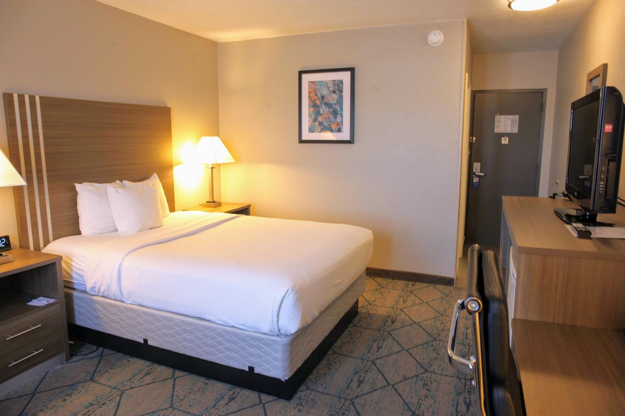 Hotel Baymont By Wyndham Effingham Extérieur photo