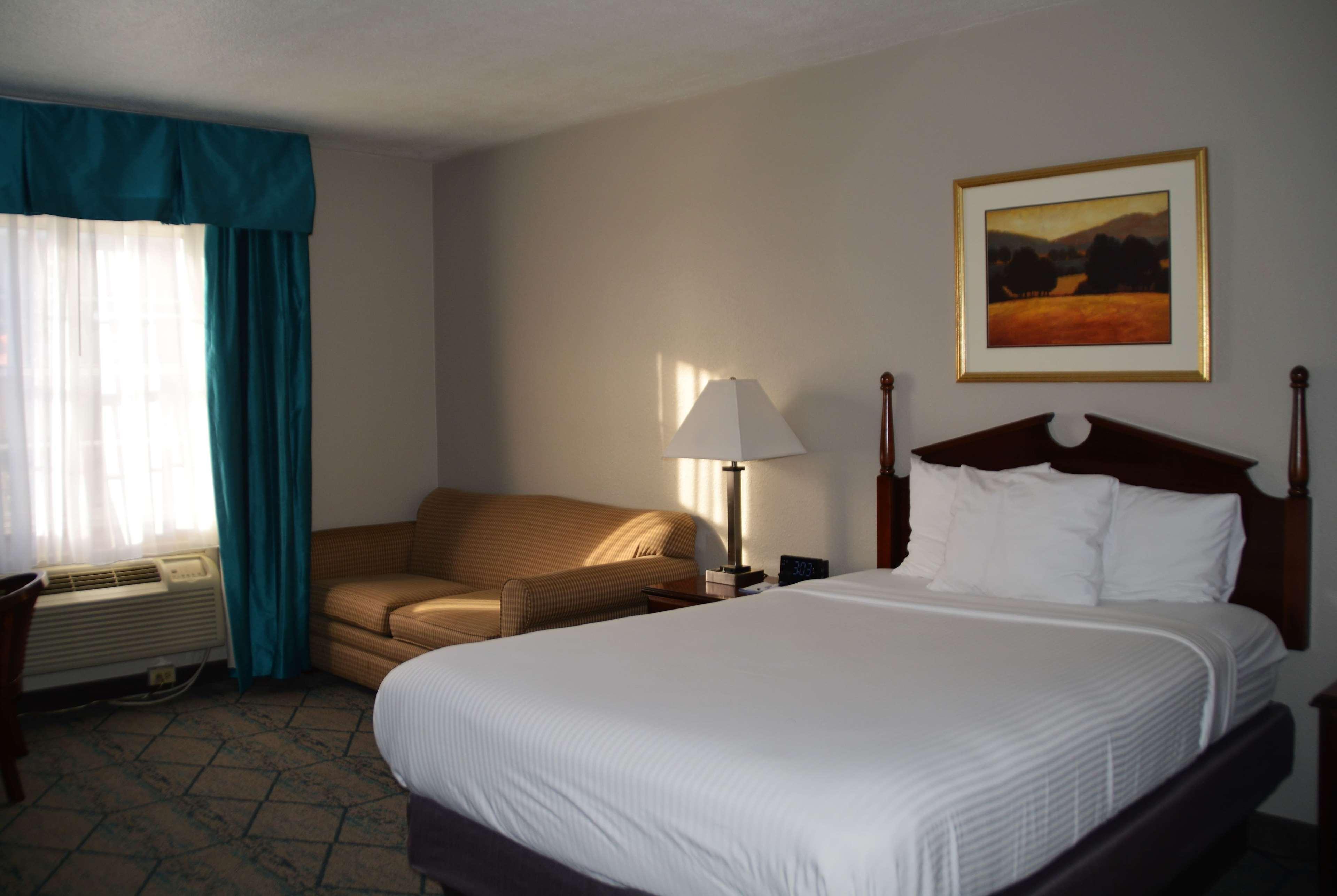 Hotel Baymont By Wyndham Effingham Extérieur photo